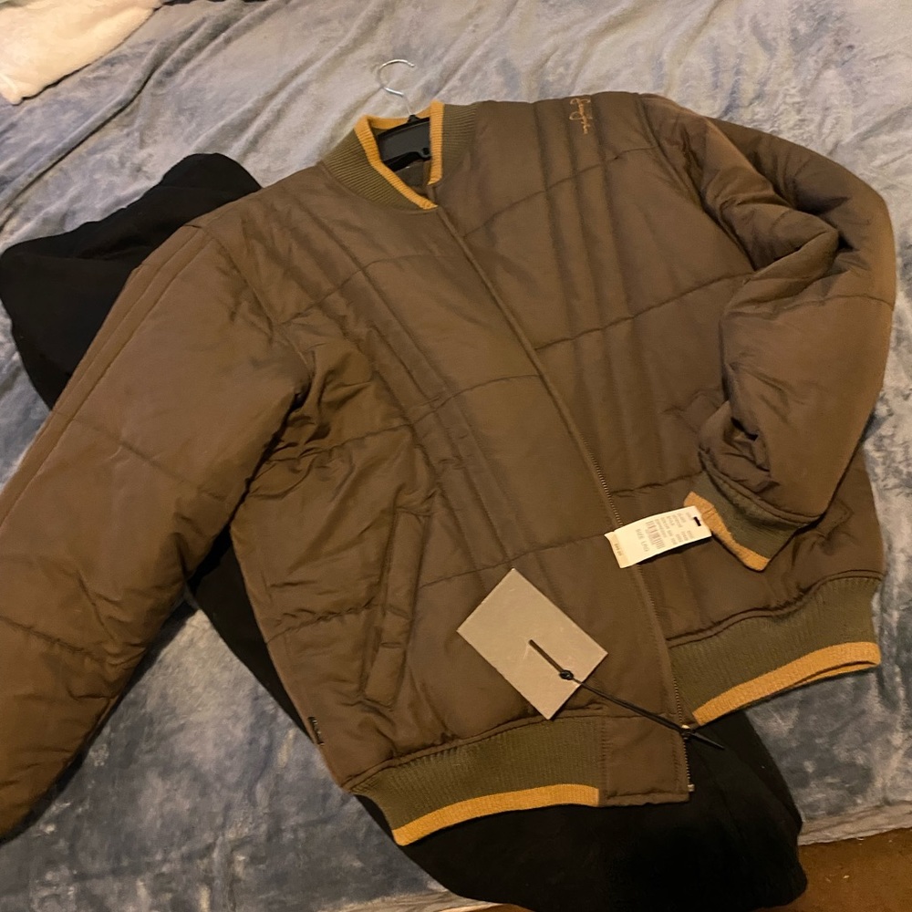 Men’s Sean John jacket very nice coat .